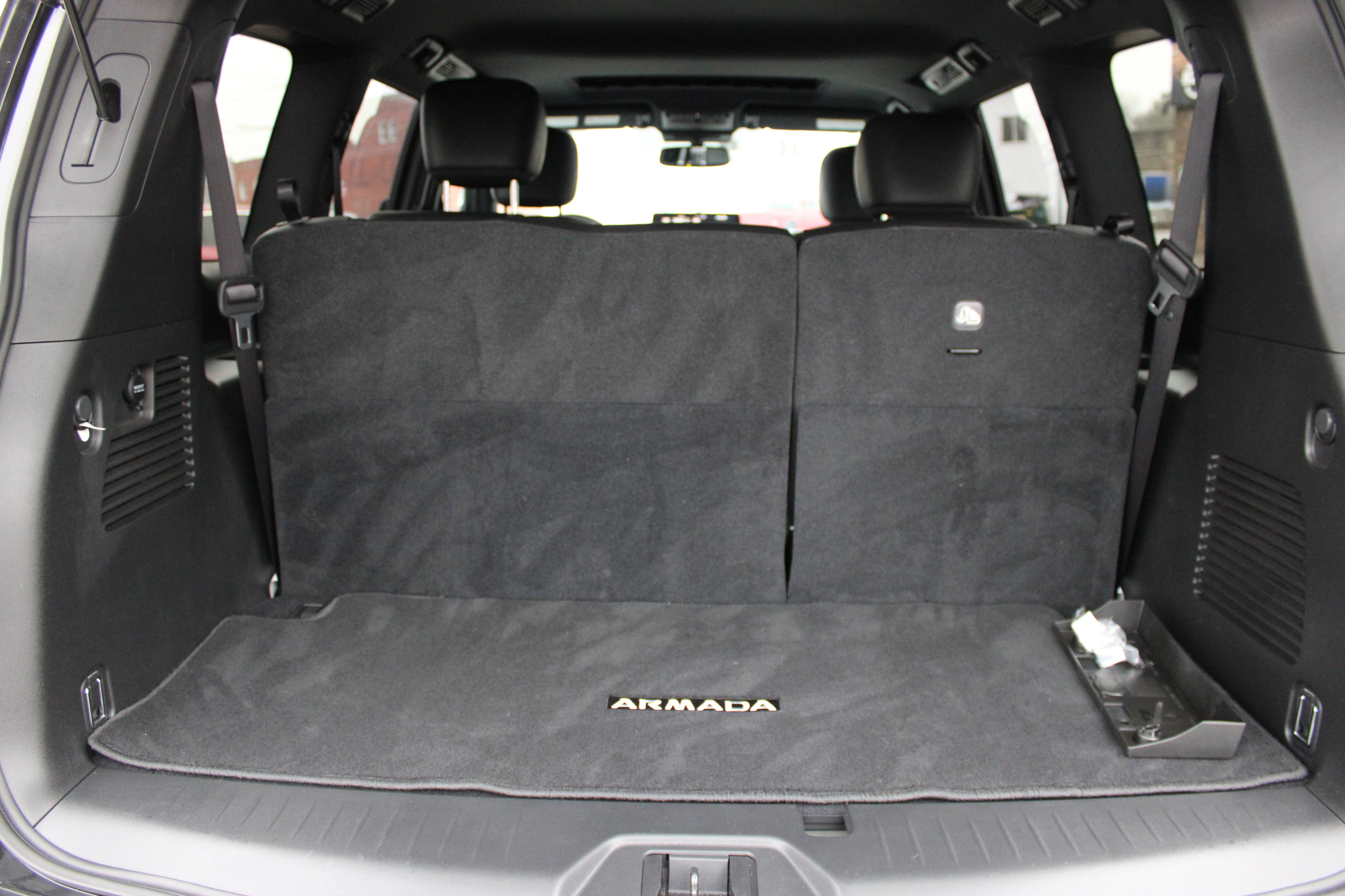 Certified 2024 Nissan Armada SL w/ Midnight Edition Package image 6