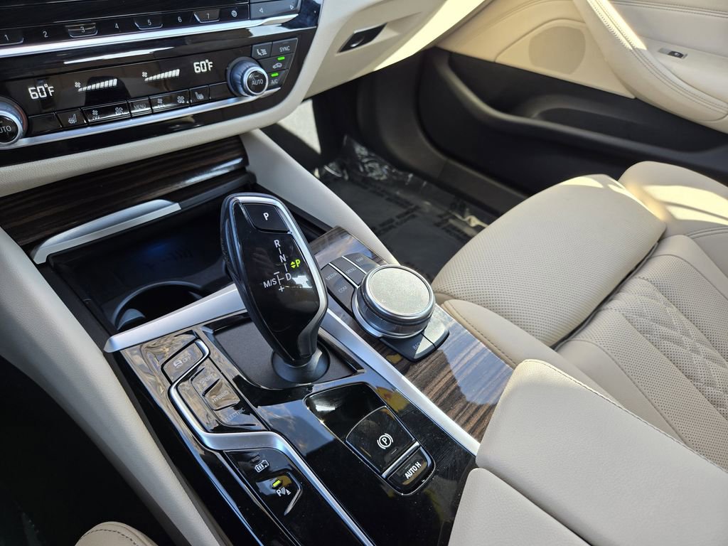 Used 2023 BMW 530e xDrive 530e iPerformance image 17