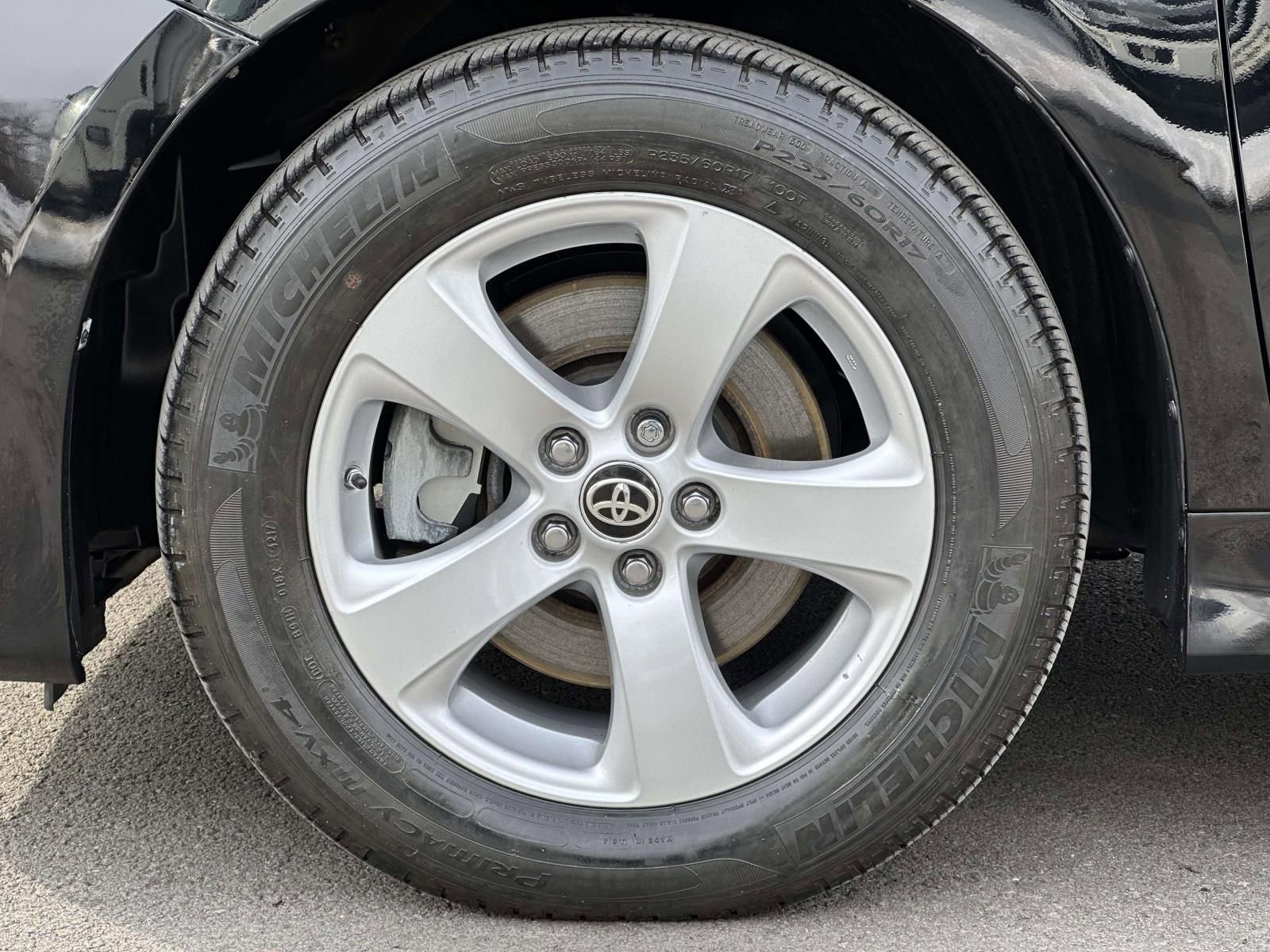 Used 2020 Toyota Sienna L FWD image 7