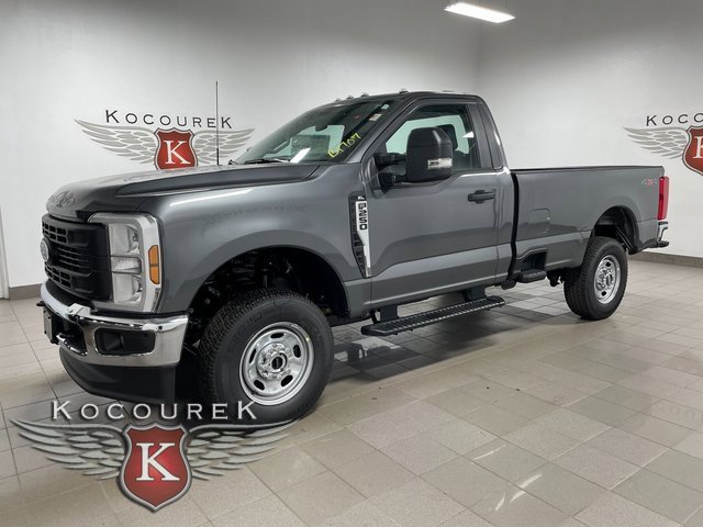 New 2026 Ford F250 XL w/ XL Chrome Package image 3