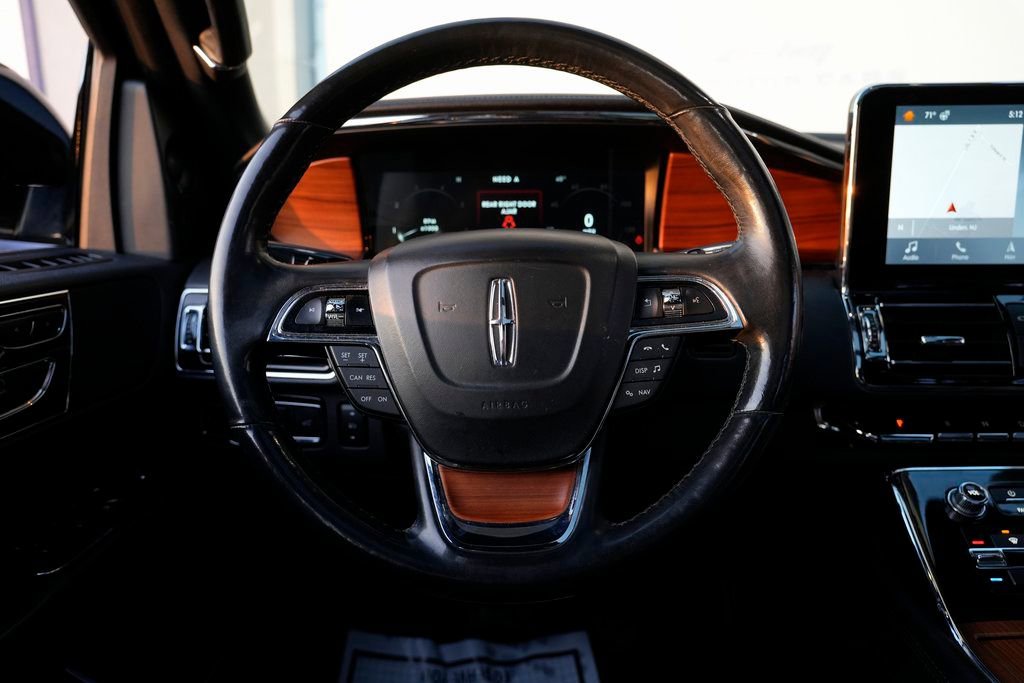 Used 2019 Lincoln Navigator Select image 46