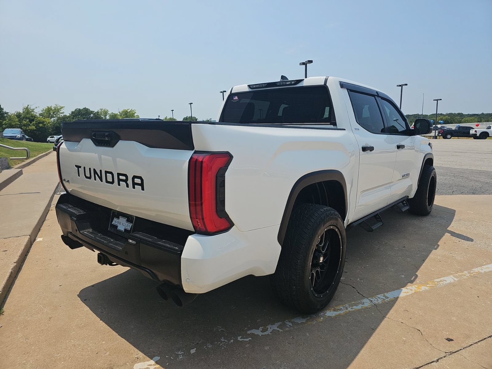 Used 2024 Toyota Tundra SR5 w/ SR5 Convenience Package AWD/4WD image 4