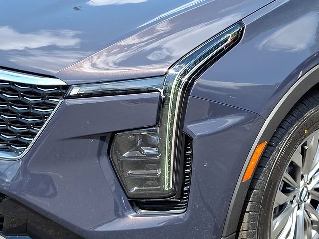 Used 2025 Cadillac XT4 Premium Luxury FWD image 9