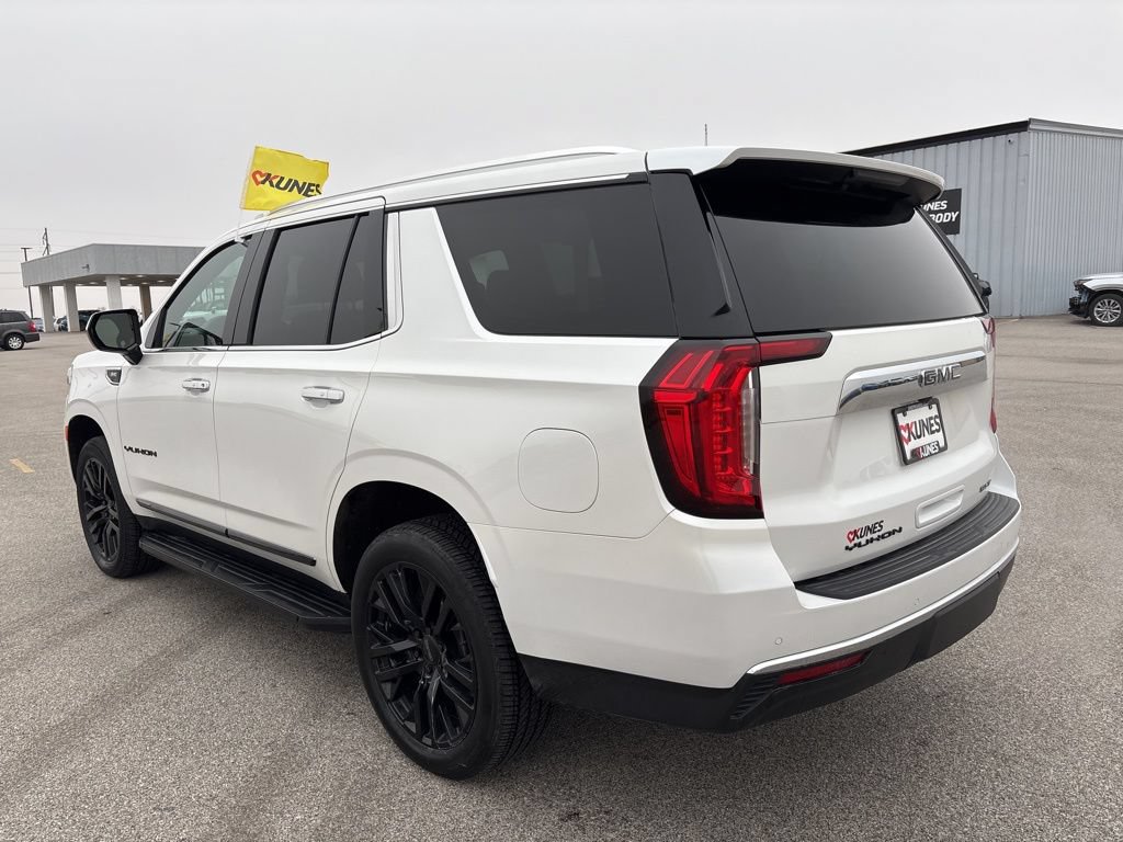 Used 2023 GMC Yukon SLT AWD/4WD image 10