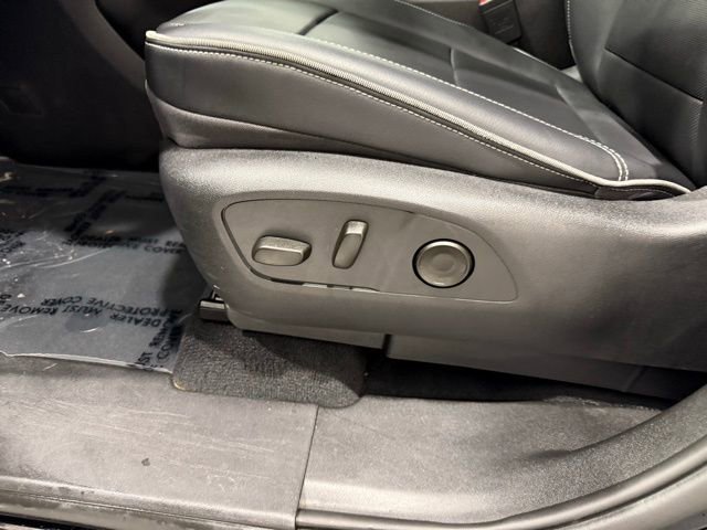 Used 2025 Chevrolet Silverado EV LT image 14