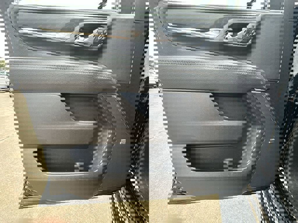 Certified 2021 GMC Yukon Denali w/ Denali Ultimate Package image 24