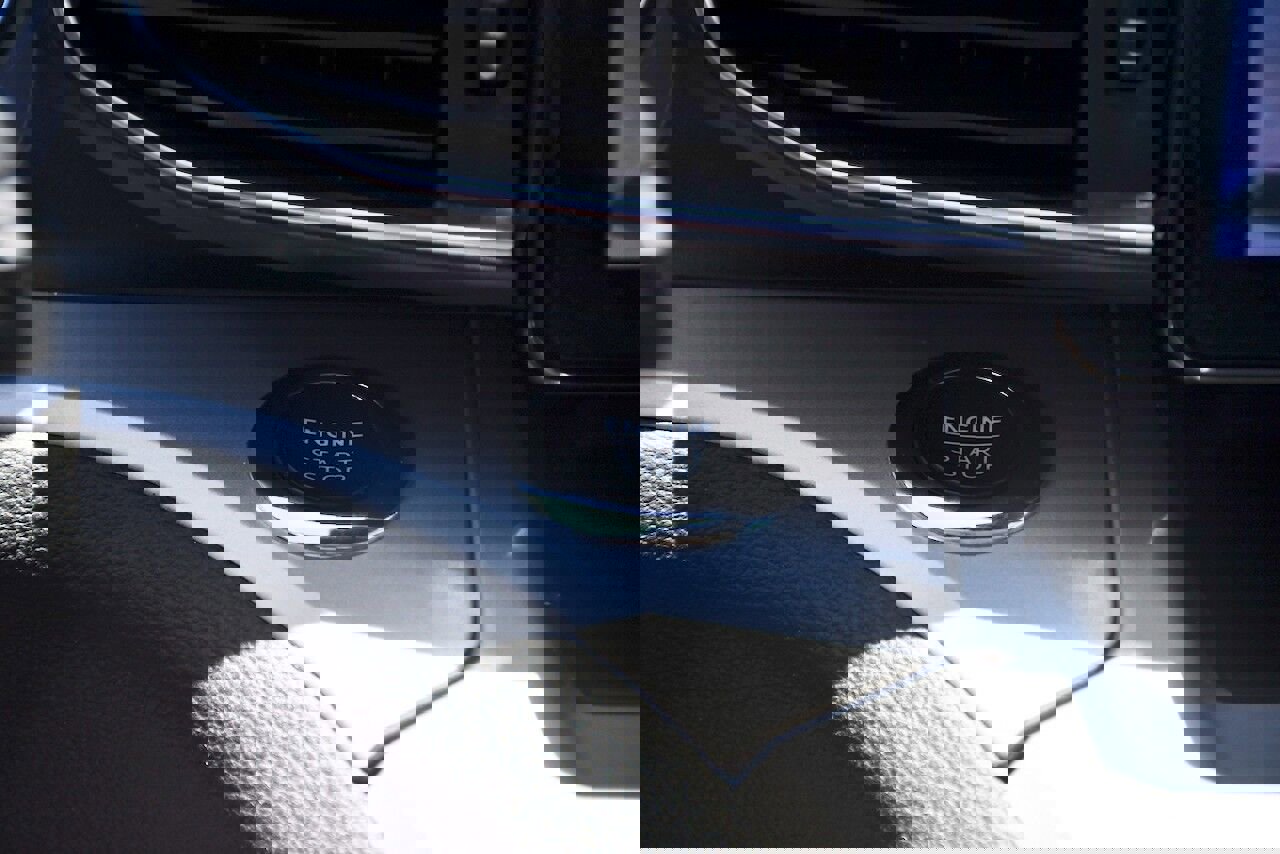 Used 2024 Ford Explorer XLT w/ Equipment Group 202A image 29