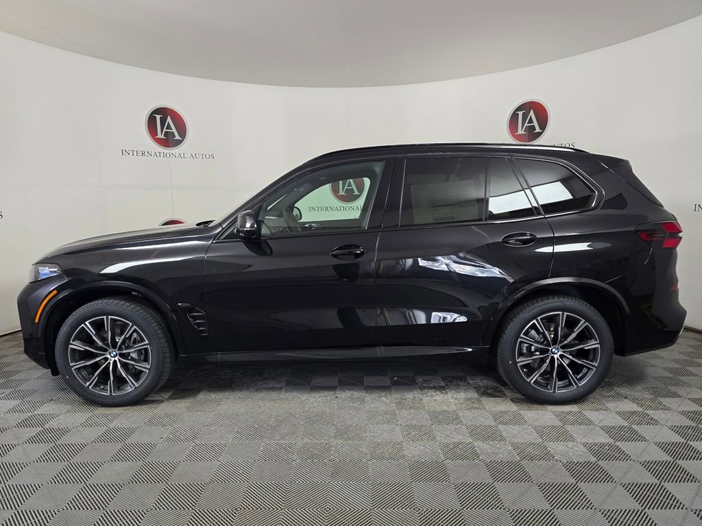 New 2026 BMW X5 xDrive40i w/ M Sport Package AWD/4WD image 6