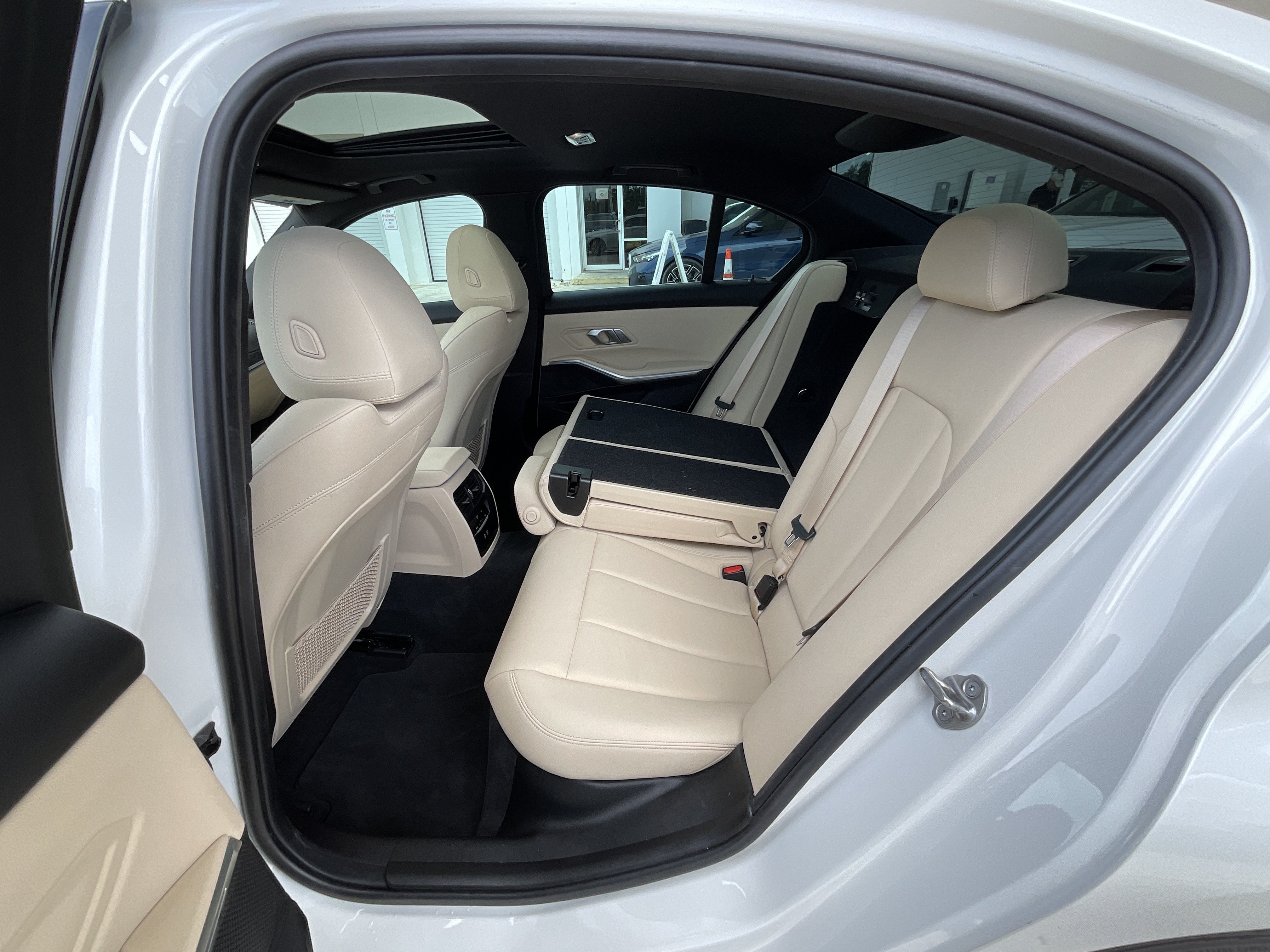 Used 2021 BMW 330i Sedan w/ Convenience Package RWD image 28