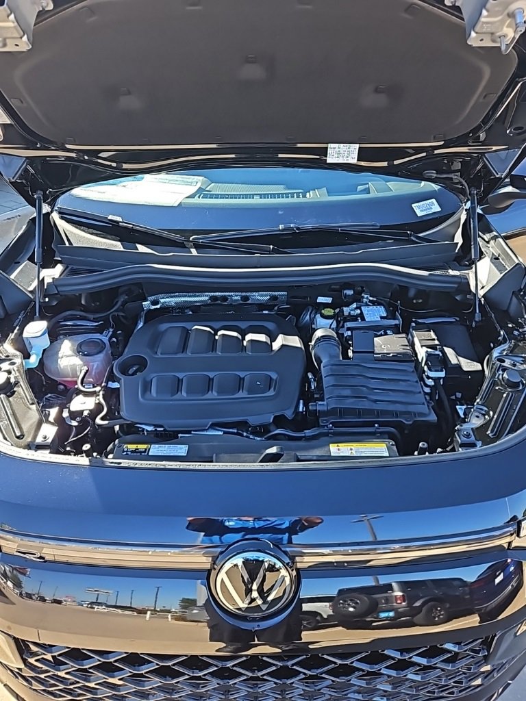 New 2026 Volkswagen Tiguan SE R-Line image 10