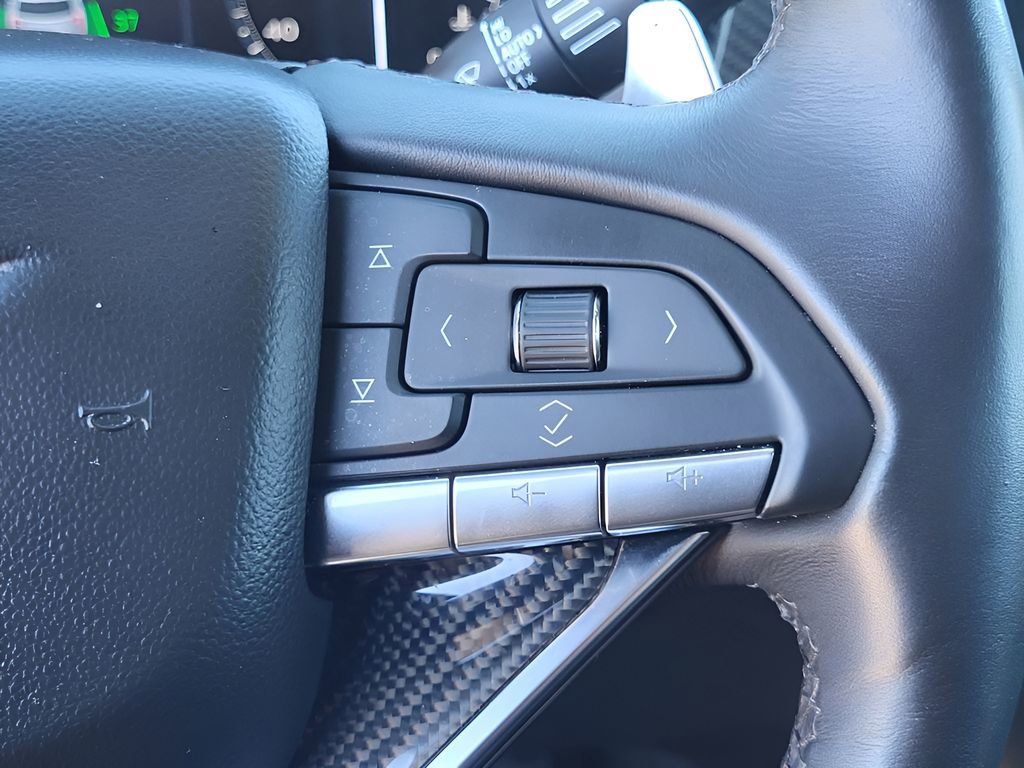 Used 2024 Cadillac XT6 Sport image 18