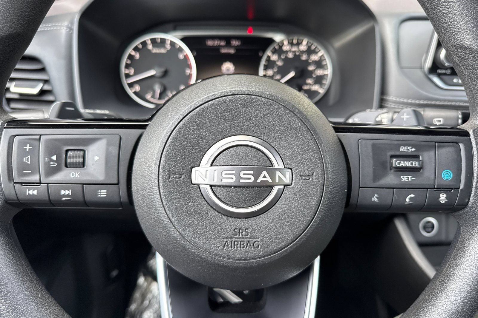 Used 2023 Nissan Rogue SV AWD/4WD image 24