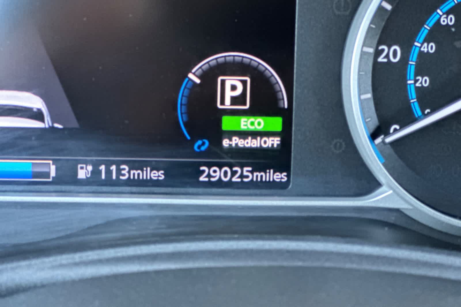 Used 2018 Nissan Leaf SV w/ SV Technology Package FWD image 26