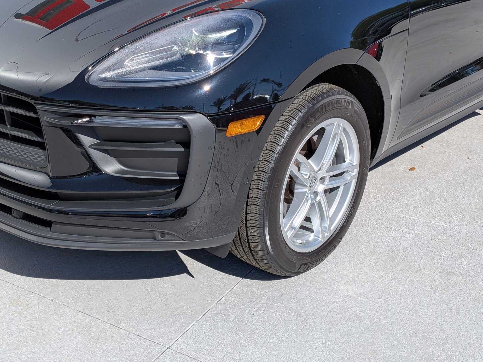 Certified 2023 Porsche Macan AWD/4WD image 12