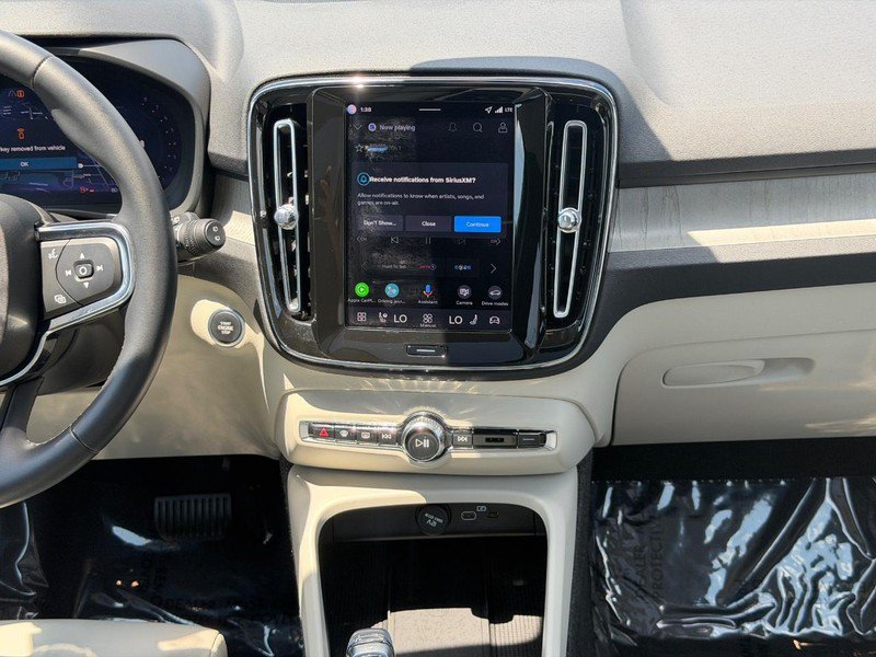 Certified 2026 Volvo XC40 B5 Plus AWD/4WD image 14
