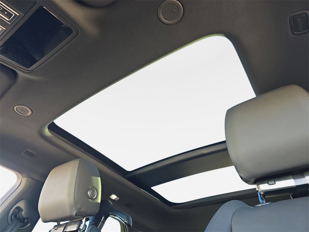 New 2026 Land Rover Range Rover Evoque S image 30