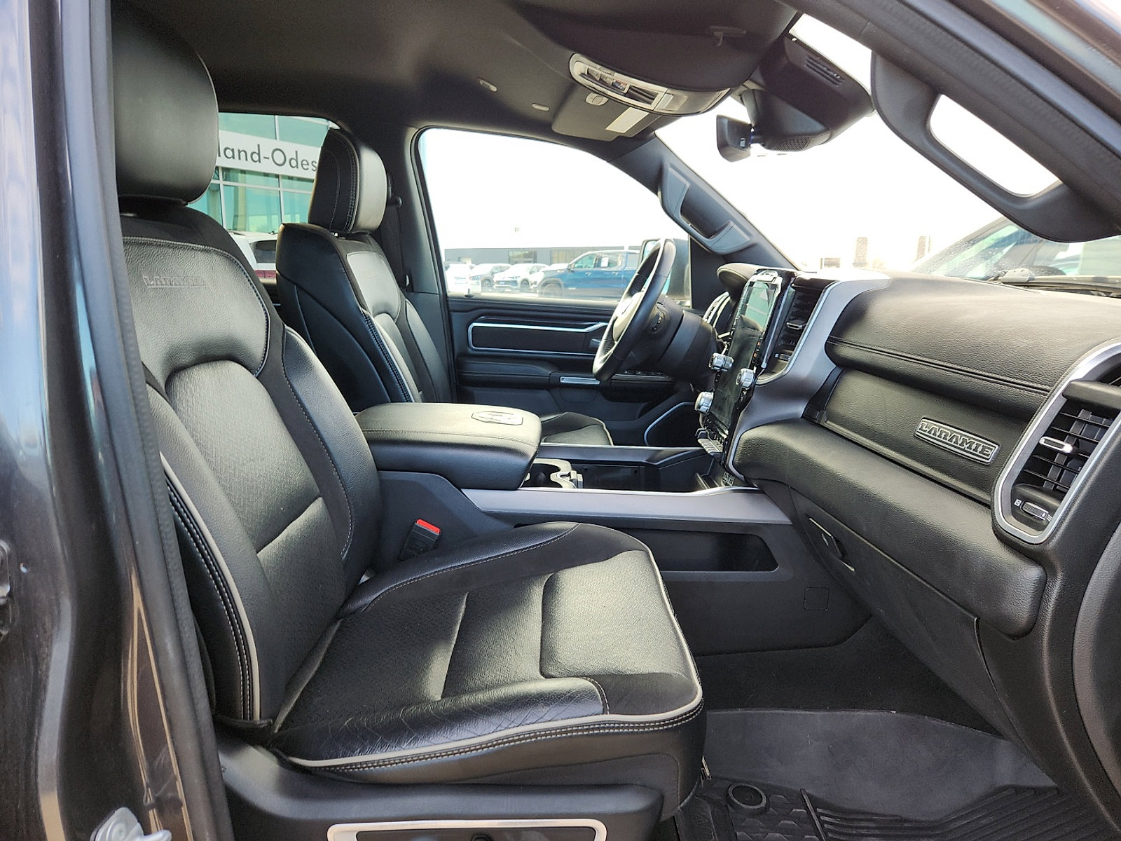 Used 2022 RAM 1500 Laramie w/ Sport Appearance Package image 15