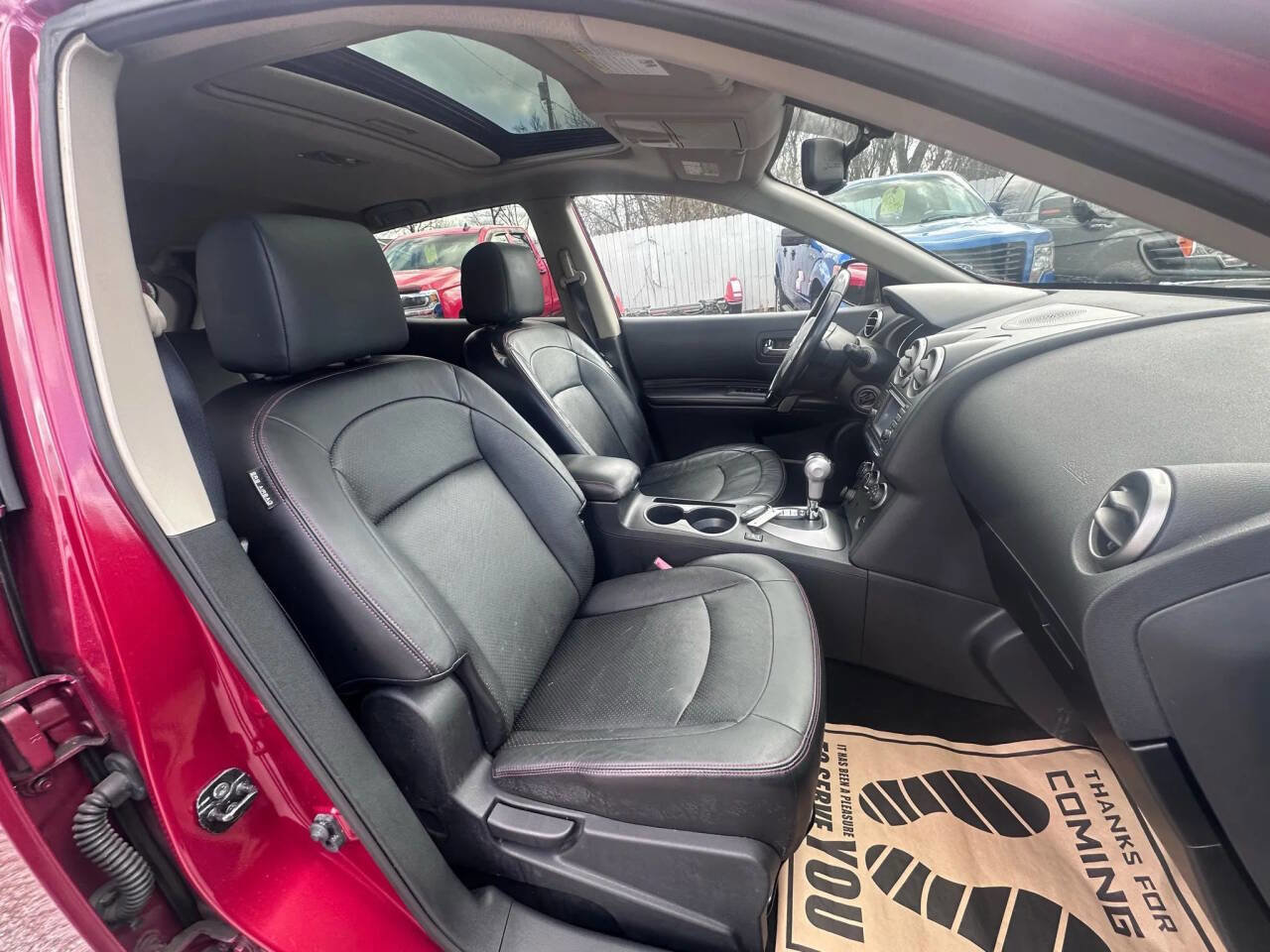 Used 2011 Nissan Rogue SV w/ SL Pkg image 12