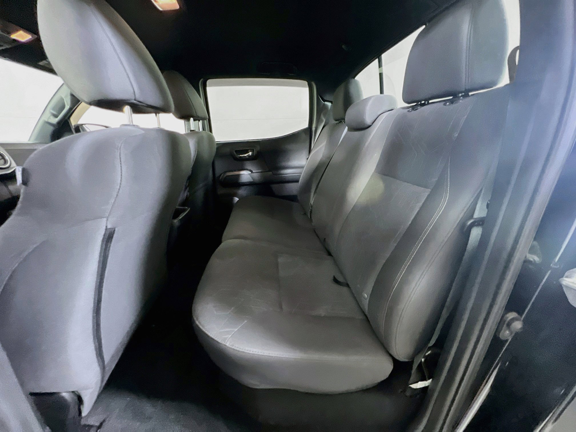 Used 2018 Toyota Tacoma TRD Off-Road AWD/4WD image 23