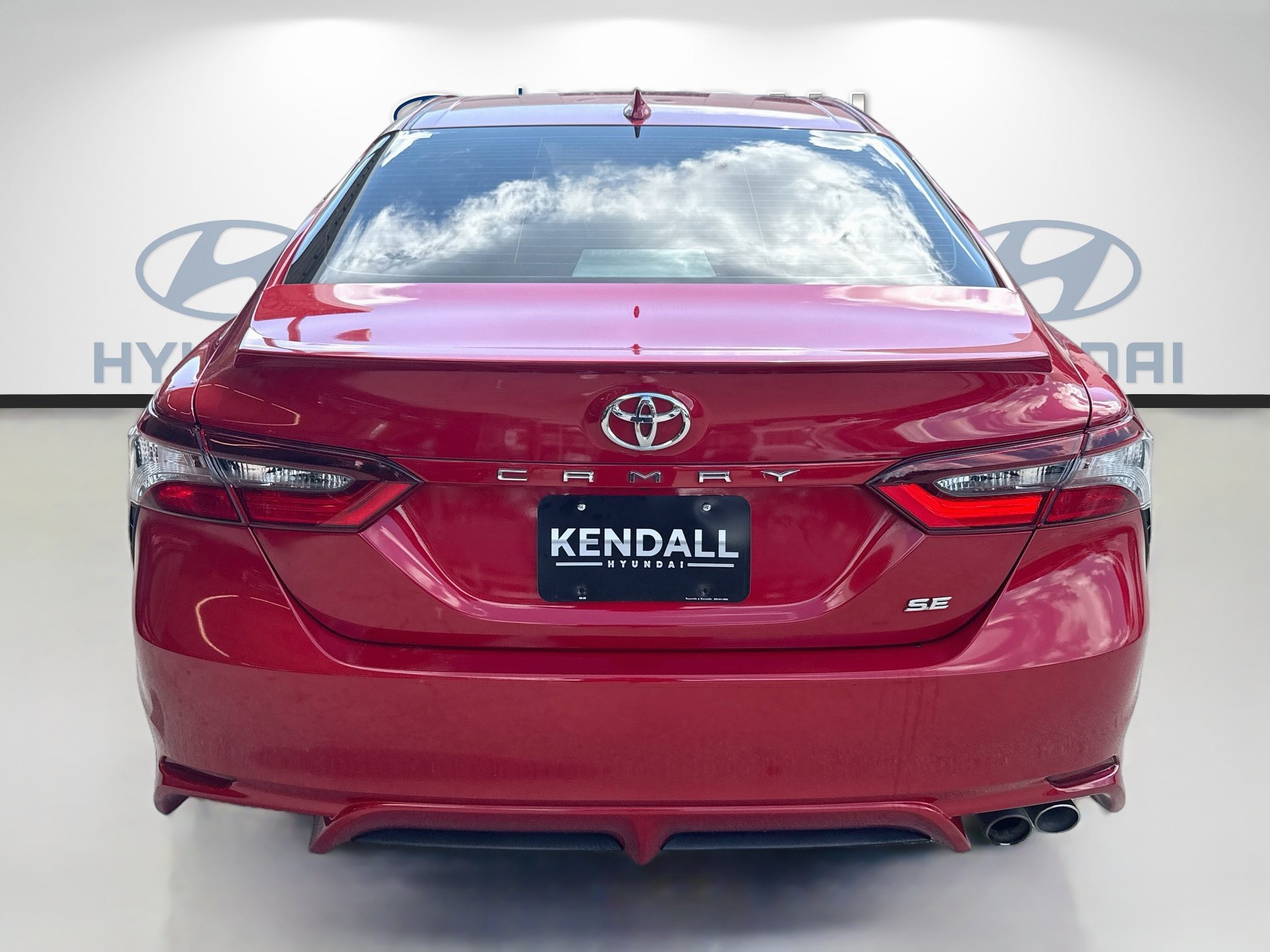 Used 2022 Toyota Camry SE FWD image 5