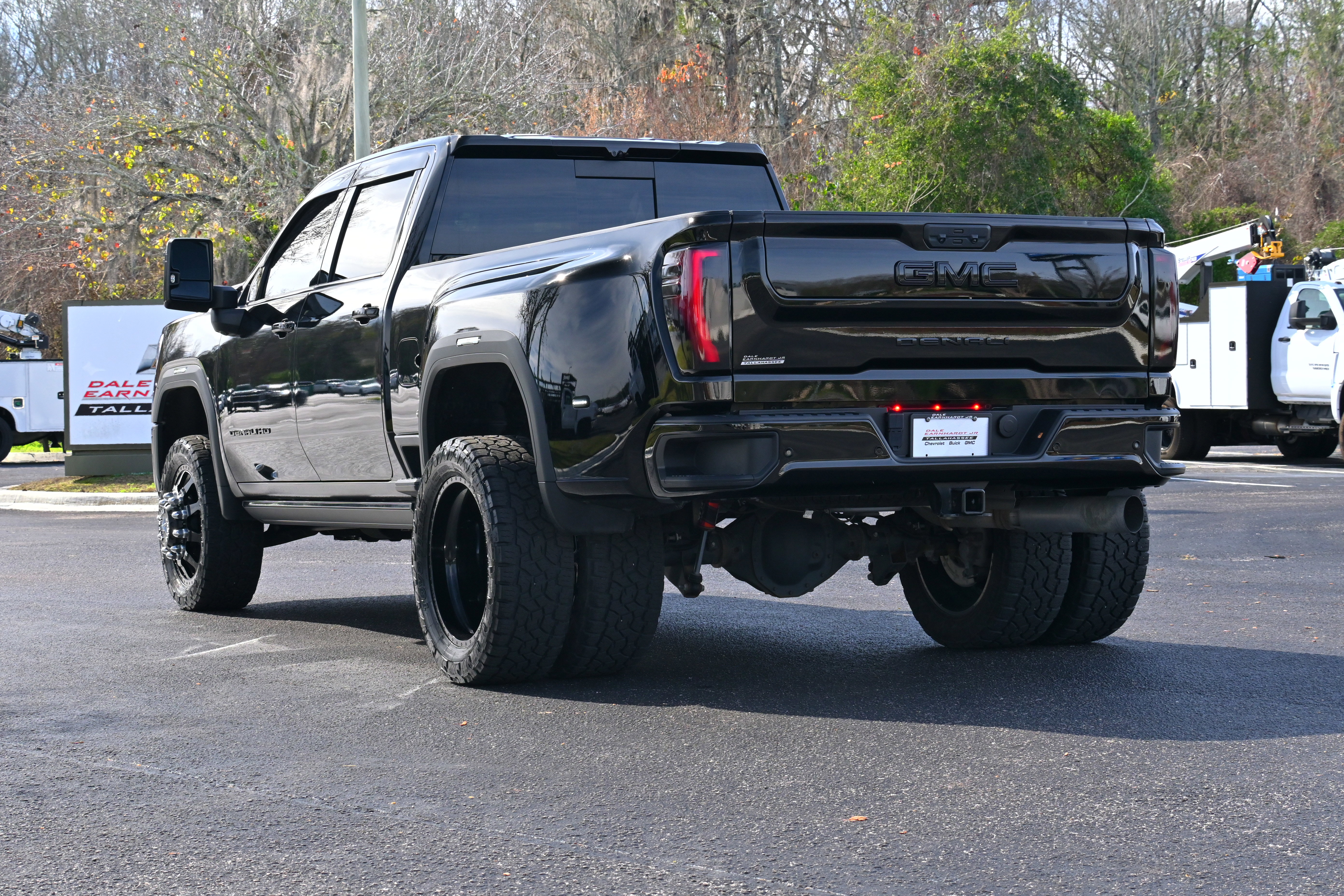 Used 2024 GMC Sierra 3500 Denali Ultimate image 3