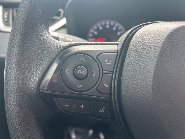 Used 2022 Toyota RAV4 XLE w/ Convenience Package FWD image 20