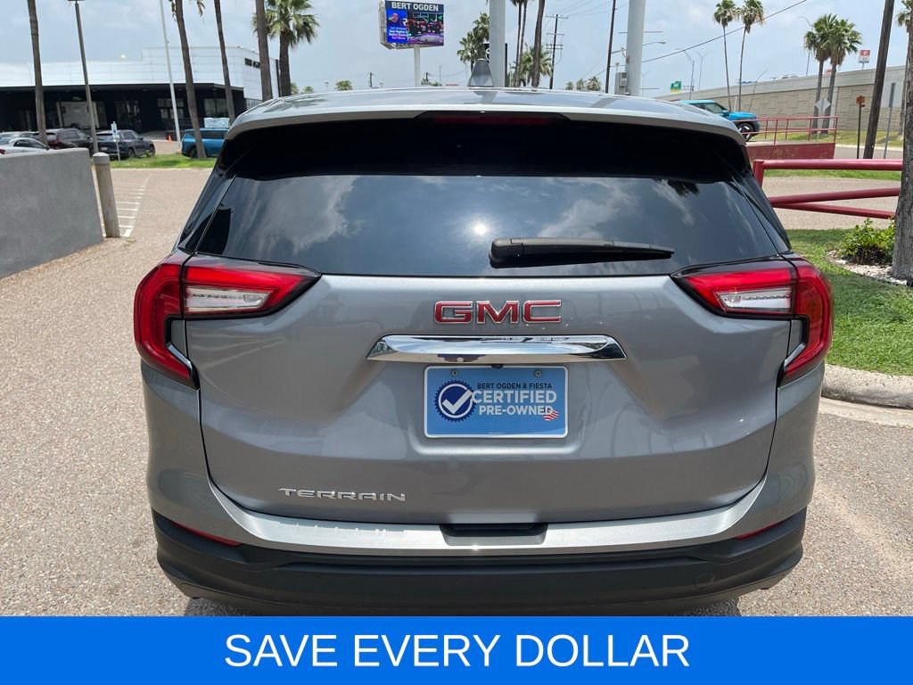 Used 2024 GMC Terrain SLE w/ LPO, Floor Liner Package FWD image 5