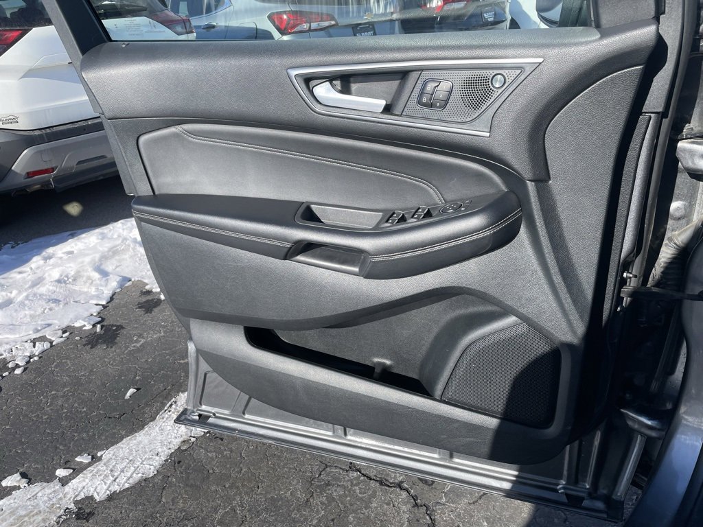 Used 2023 Ford Edge Titanium image 55