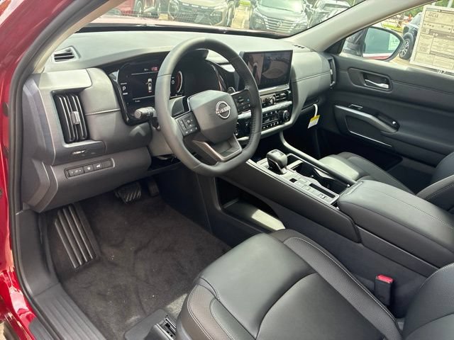 New 2026 Nissan Pathfinder SL FWD image 10