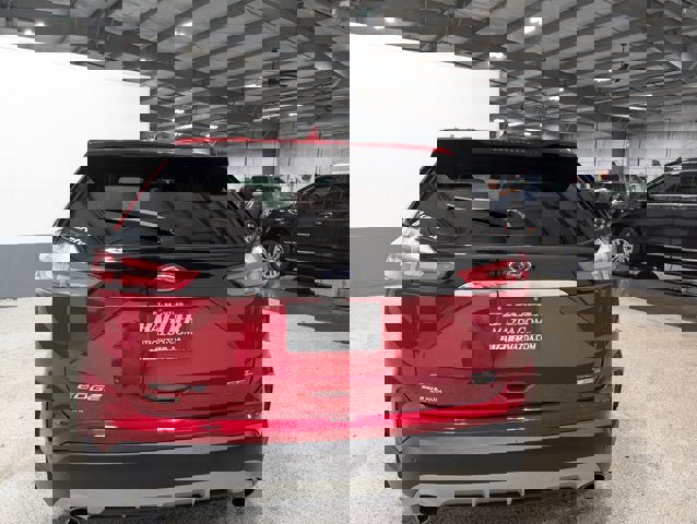 Used 2020 Ford Edge SEL w/ Convenience Package image 4