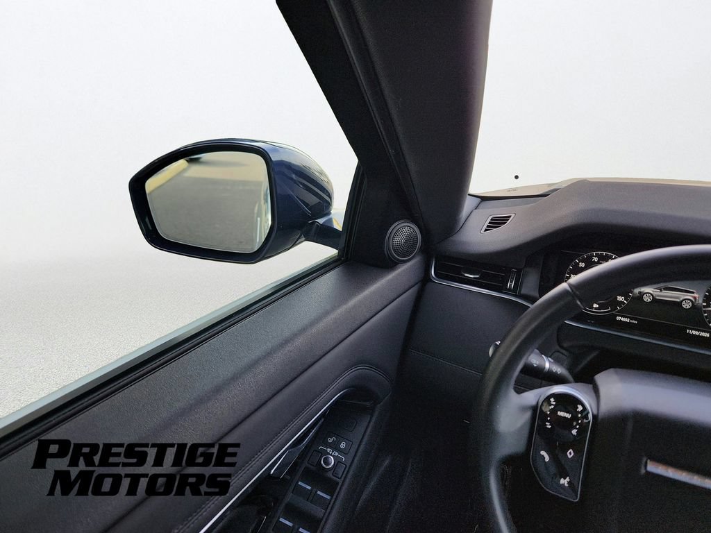 Used 2020 Land Rover Range Rover Evoque SE AWD/4WD image 10