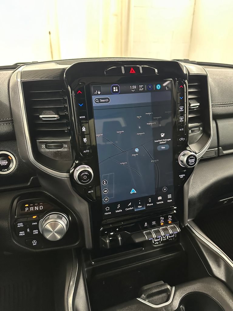 Used 2023 RAM 1500 Laramie AWD/4WD image 23