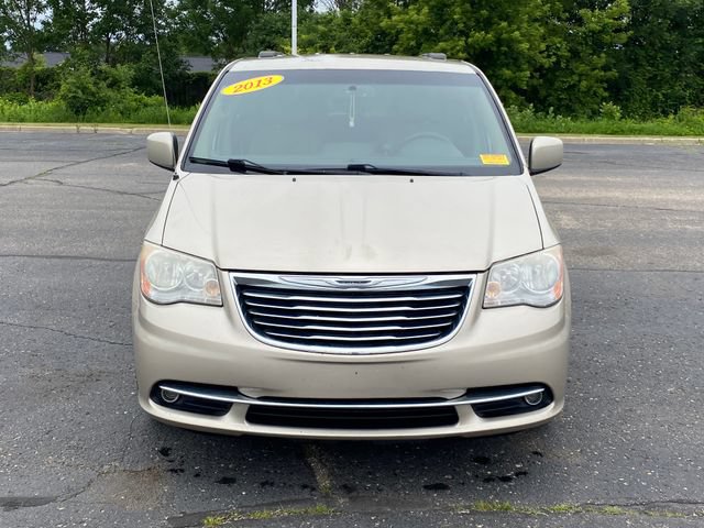 Used 2013 Chrysler Town & Country Touring FWD image 13