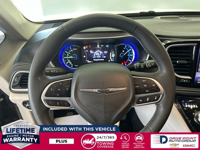 Used 2024 Chrysler Pacifica Limited FWD image 17