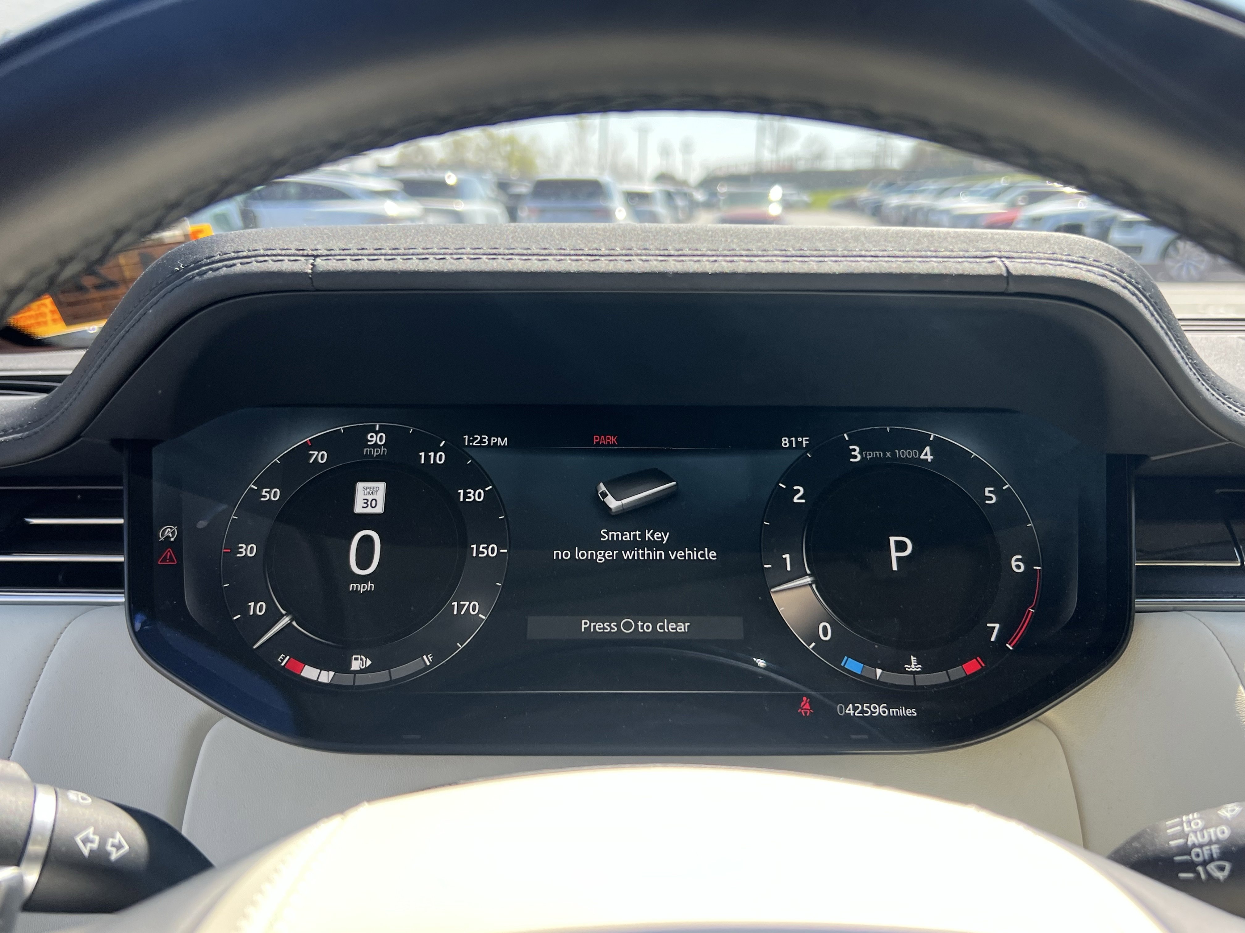 Certified 2023 Land Rover Range Rover Long Wheelbase SE image 18