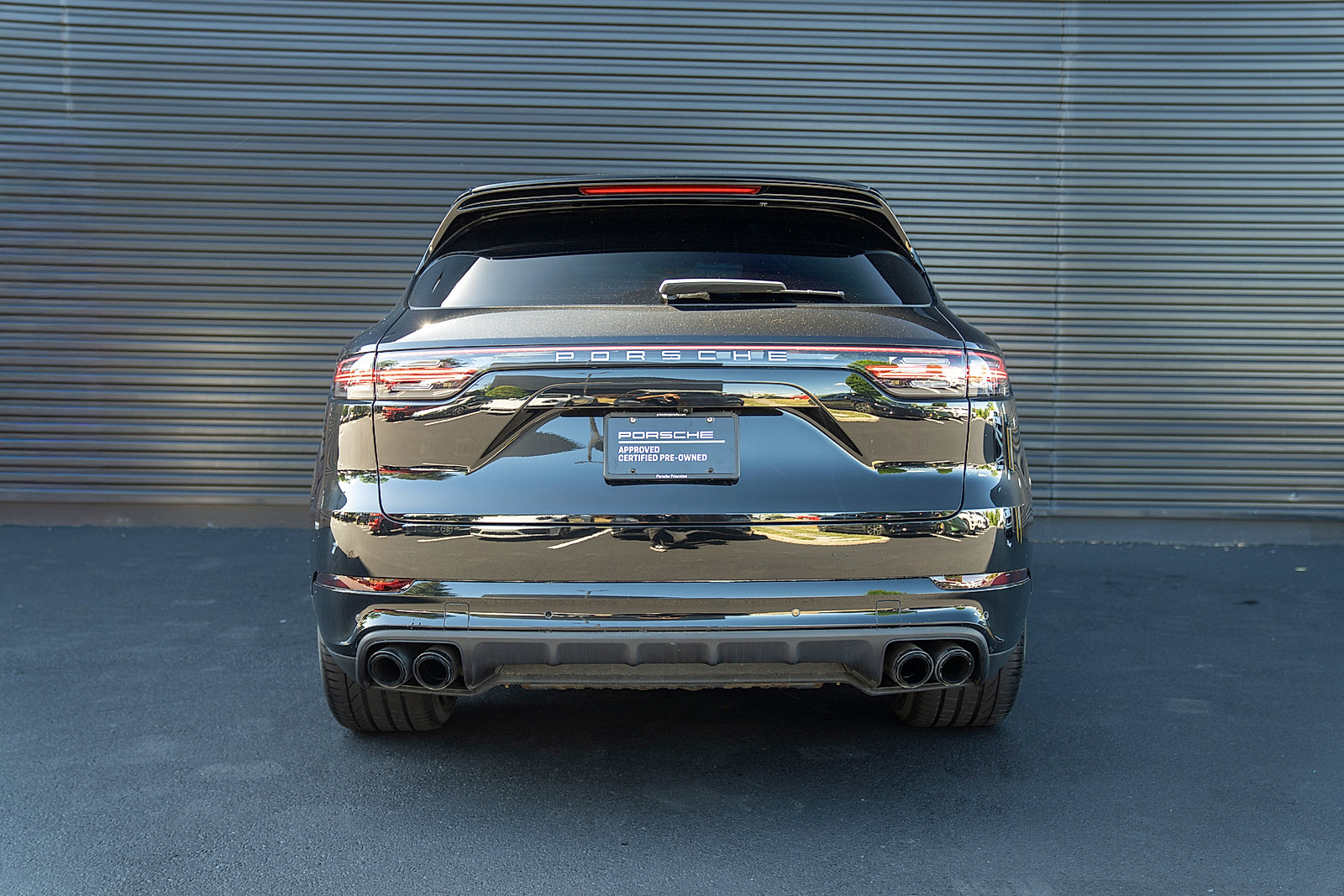 Certified 2023 Porsche Cayenne Turbo S AWD/4WD image 31