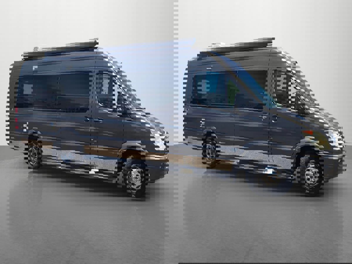 Used 2011 Mercedes-Benz Sprinter 3500 image 2