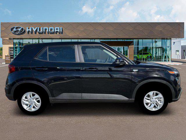 New 2026 Hyundai Venue SE FWD image 9