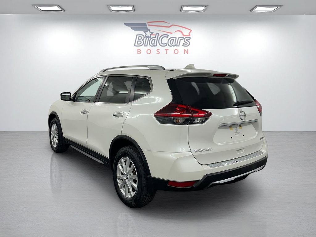 Used 2018 Nissan Rogue SV image 6
