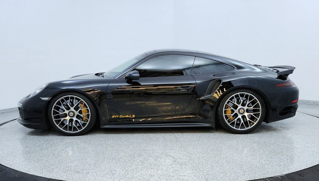 Used 2014 Porsche 911 Turbo S image 2