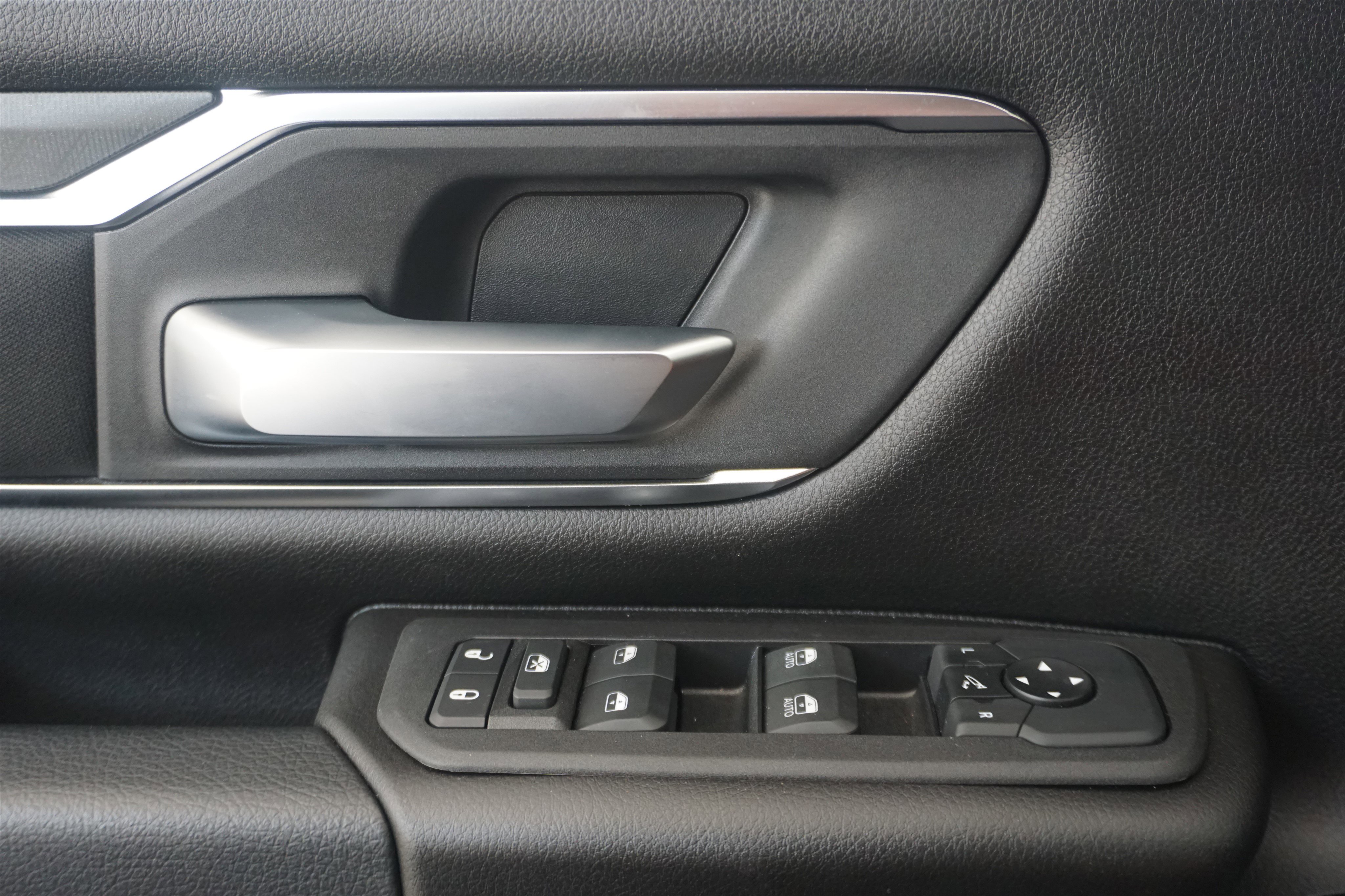 Used 2025 RAM 1500 Big Horn AWD/4WD image 15