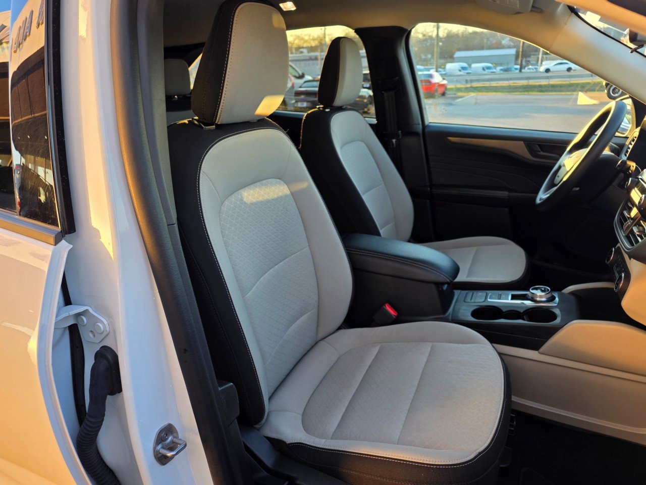 Used 2025 Ford Escape Active image 15