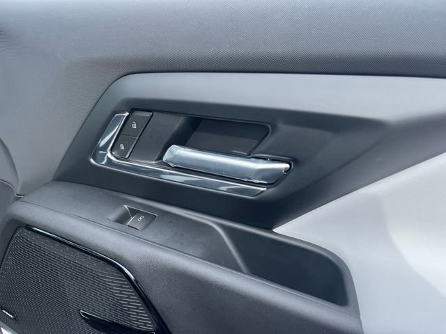 New 2025 Chevrolet Silverado EV RST image 31