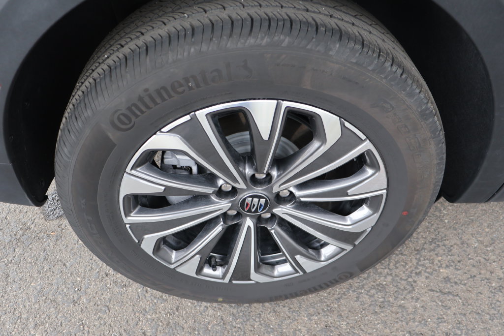Used 2025 Buick Envision Preferred AWD/4WD image 59