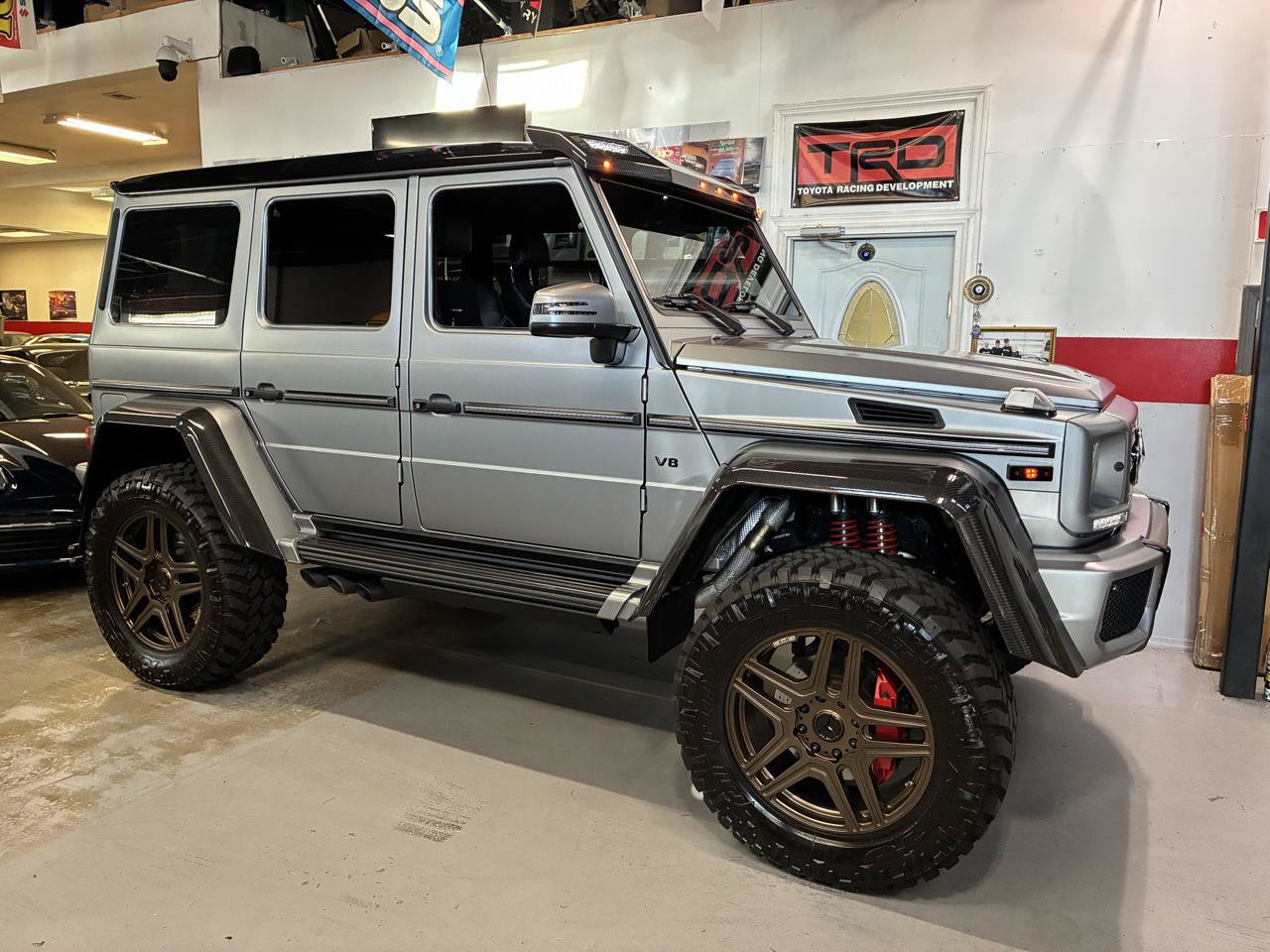Used 2018 Mercedes-Benz G 550 Squared image 9