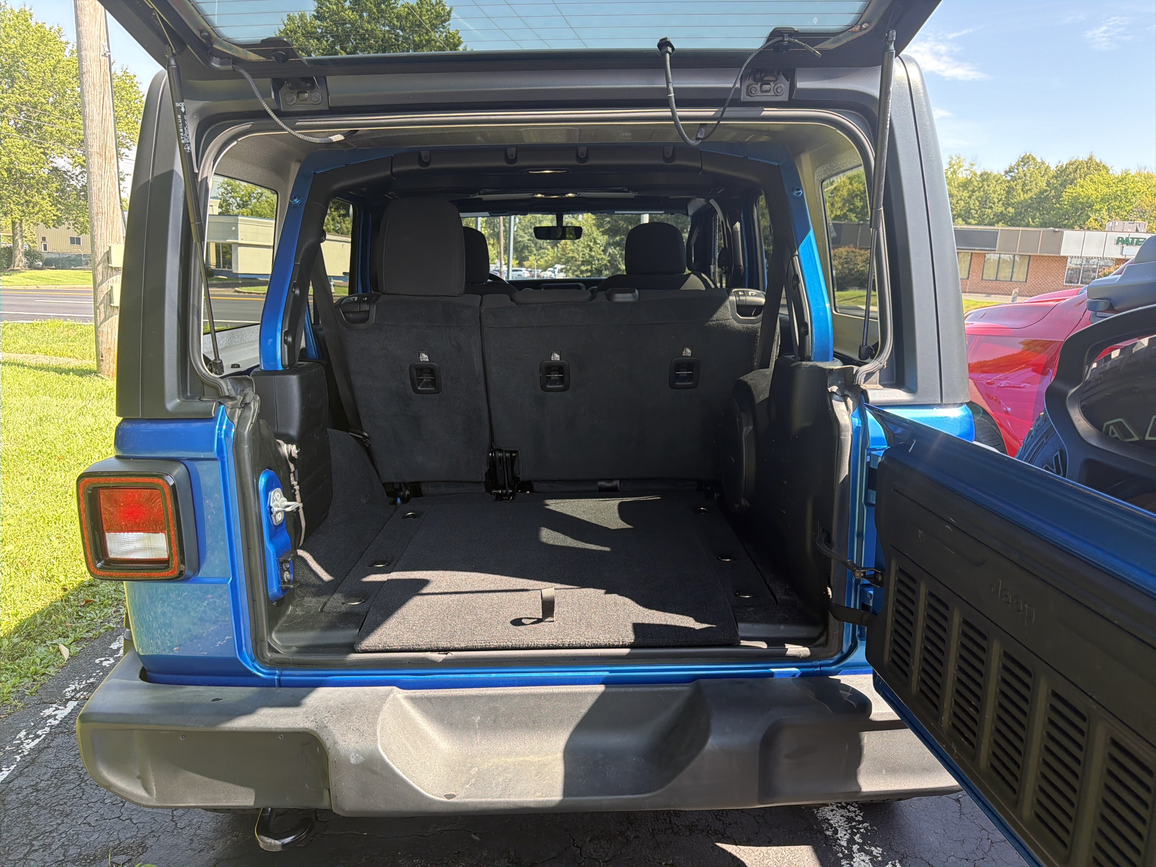 Used 2021 Jeep Wrangler Unlimited Sport AWD/4WD image 11