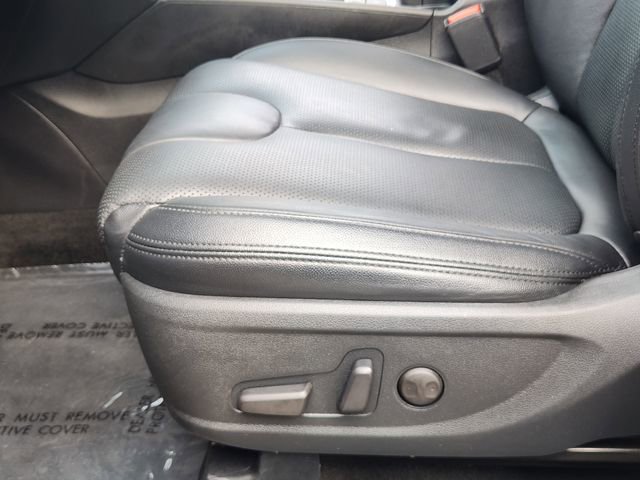 Used 2019 Hyundai Santa Fe SEL w/ Cargo Package image 18