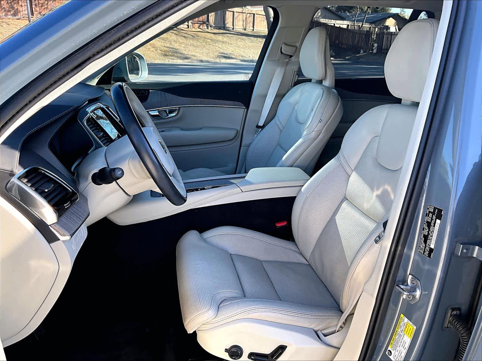 Used 2022 Volvo XC90 T8 Inscription w/ Advanced Package AWD/4WD image 28