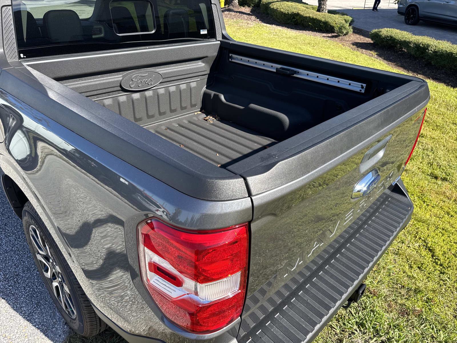 Used 2024 Ford Maverick Lariat image 11