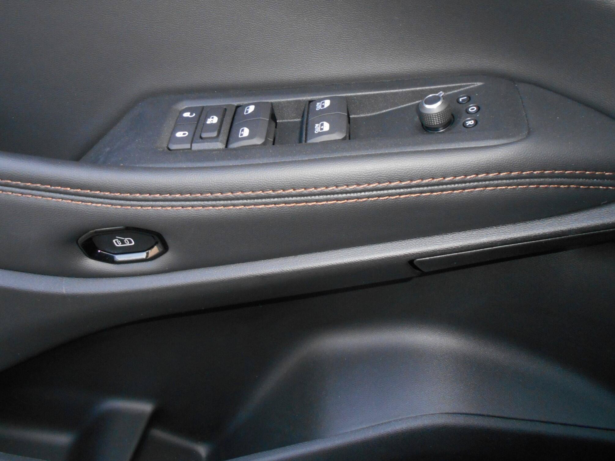 New 2026 Jeep Cherokee Limited AWD/4WD image 13